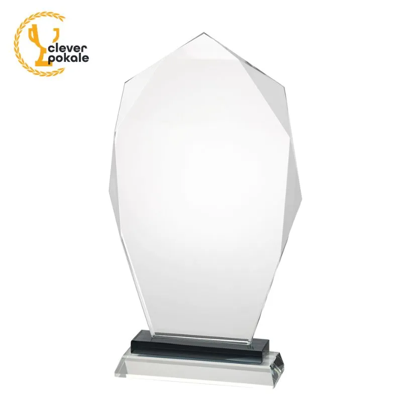 glastrophaeen-mit-gravur glastrophaee-mit-gravur