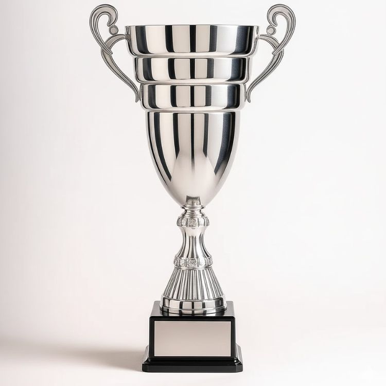 pokale-online-kaufen-f&uuml;r-turniere-bei-cleverpokale.de-mit-gravur